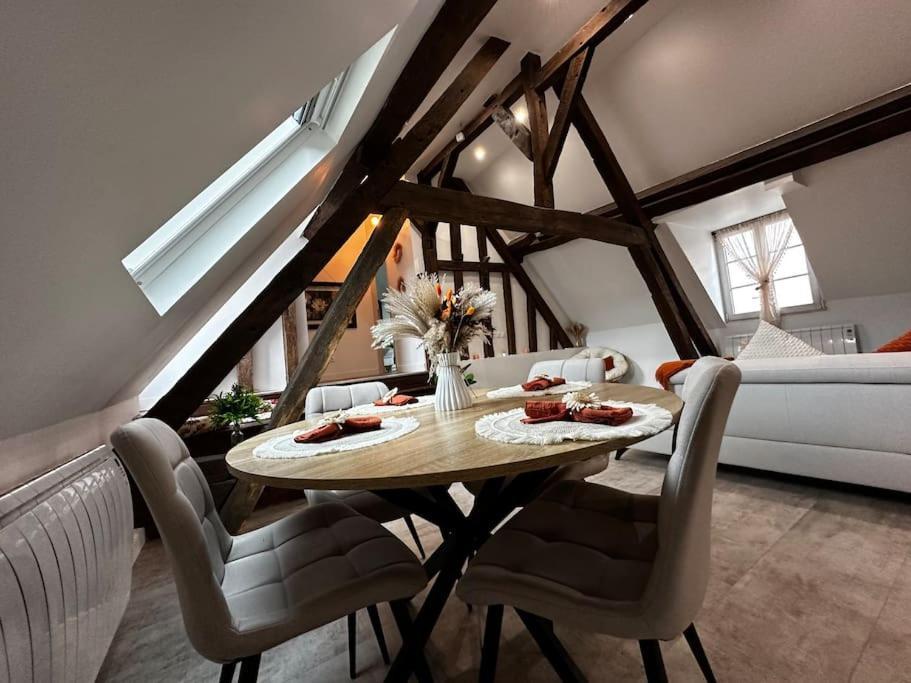 Charme, Poutres Et Elegance Apartment Chartres Exterior foto